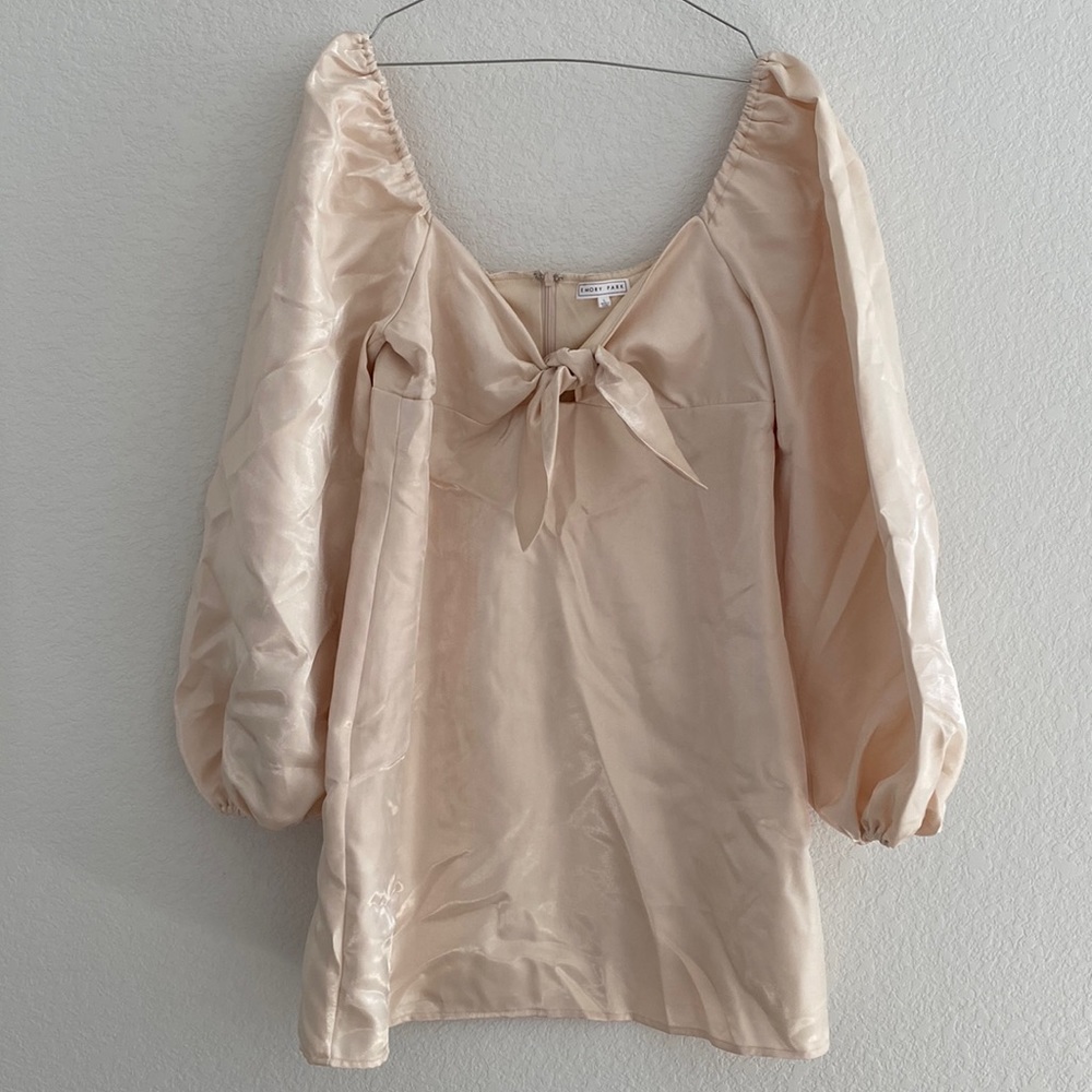 CHAMPAGNE BALLOON SLEEVE MINI DRESS
